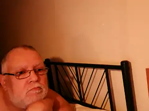 100Tauros online show from September 12, 2025, 9:59 pm