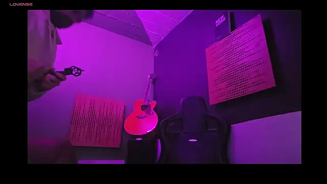 Snapshot of savage_daddyy chatting on January 17, 2025, 8:13 am savage daddyy online show from January 17, 2025, 8:13 am