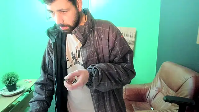 Snapshot of savage_daddyy chatting on February 4, 2025, 3:04 pm savage daddyy online show from February 4, 2025, 3:04 pm