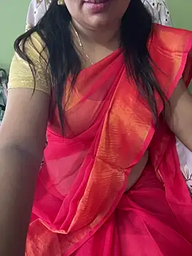 Snapshot of Hottest_Tamil chatting on March 3, 2026, 2:39 am Hottest Tamil online show from March 3, 2026, 2:39 am