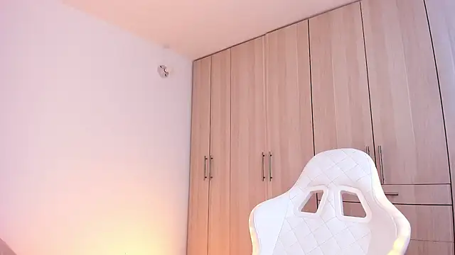 Snapshot of liaqueen610 chatting on December 19, 2024, 9:38 pm liaqueen610 online show from December 19, 2024, 9:38 pm