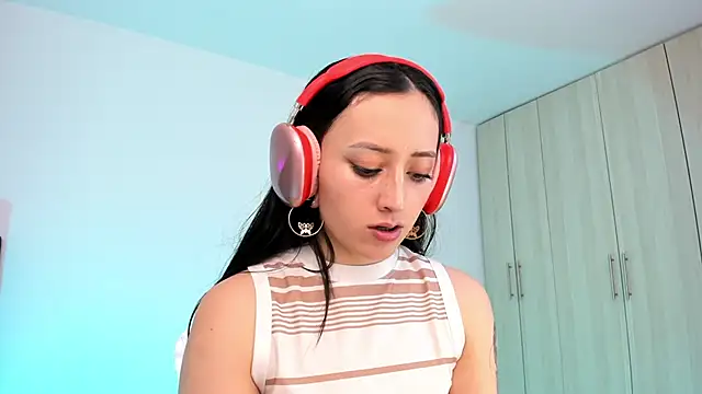 Snapshot of liaqueen610 chatting on February 16, 2025, 7:38 pm liaqueen610 online show from February 16, 2025, 7:38 pm