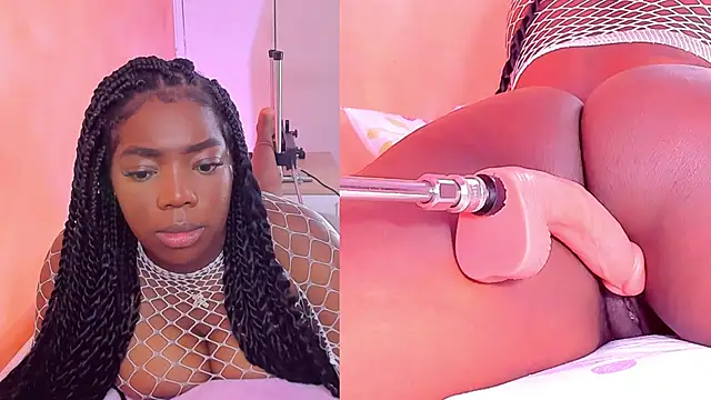 zoeethompson cm online show from April 11, 2026, 10:52 am