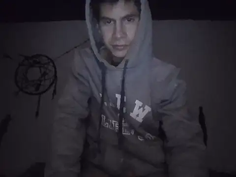 lmlfff online show from March 25, 2026, 3:12 am