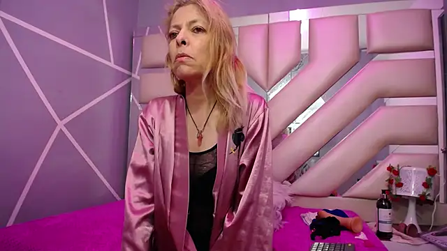 sophia ny online show from February 25, 2025, 12:36 am