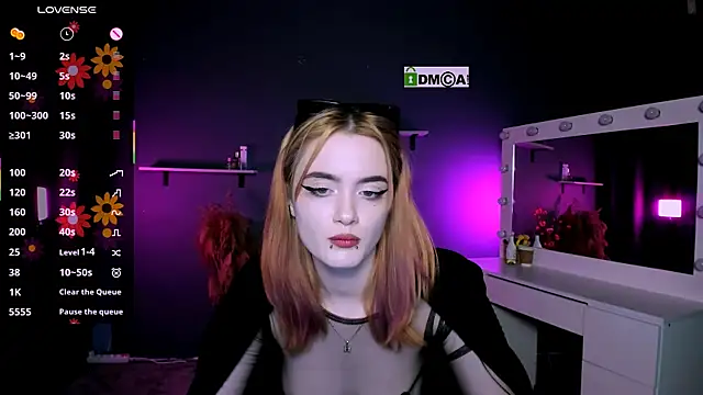 liana kisses online show from March 19, 2025, 11:14 pm