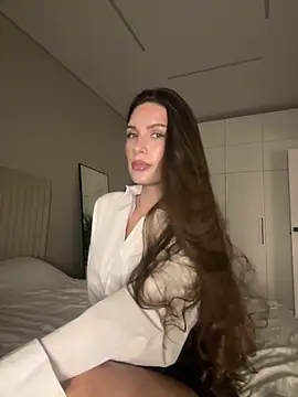 WildOrchid online show from November 7, 2025, 10:21 pm