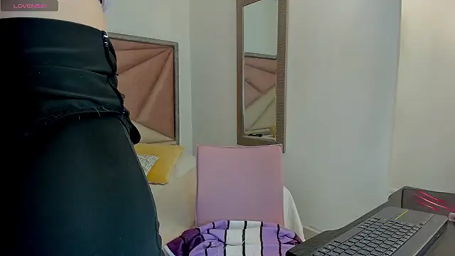 BarbaraKnox  online show from April 22, 2026, 11:56 am