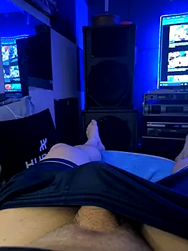 MatthewEmme online show from December 17, 2025, 11:11 pm