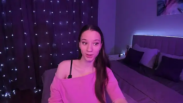 StaceySunny online show from December 18, 2024, 10:57 pm