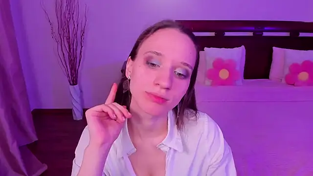 StaceySunny online show from April 10, 2026, 5:28 pm