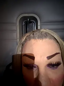 zayury88 online show from November 20, 2025, 7:08 am