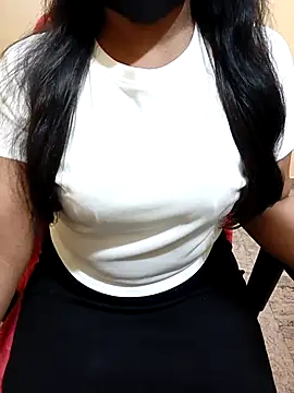 Snapshot of Adwithaa chatting on April 5, 2026, 3:47 am Adwithaa online show from April 5, 2026, 3:47 am