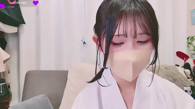 Conatsu online show from December 31, 2024, 1:08 pm