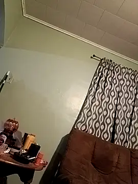 Snapshot of Bigloggz chatting on January 13, 2026, 6:40 am Bigloggz online show from January 13, 2026, 6:40 am