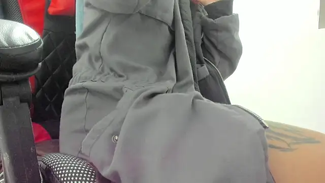 selene red  online show from March 27, 2026, 1:22 am