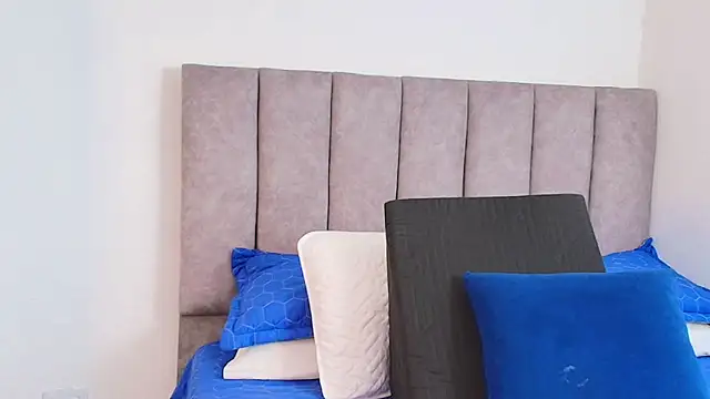 karina lewis  online show from January 25, 2025, 3:30 am