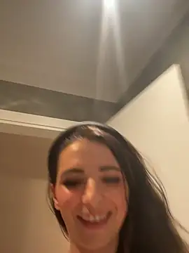 Lanaprincess22 online show from April 15, 2026, 9:48 pm