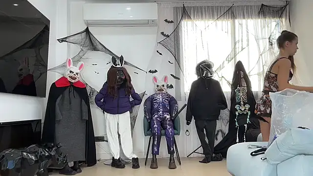 Snapshot of Mika_Miller chatting on October 31, 2025, 4:30 pm Mika Miller online show from October 31, 2025, 4:30 pm