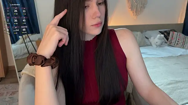 jennetdoll online show from October 2, 2025, 3:19 pm