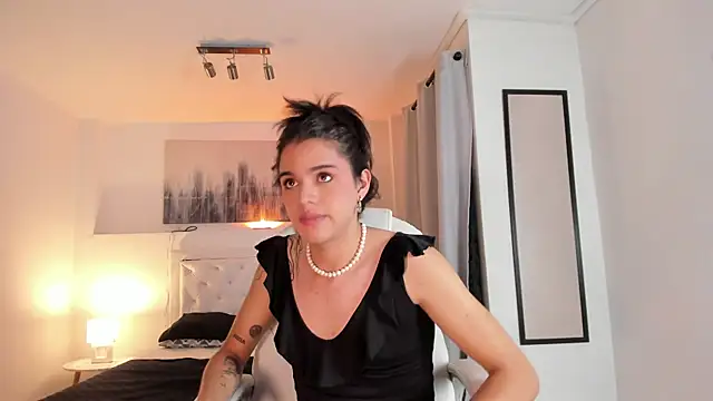 NoahCasstro online show from January 5, 2025, 9:57 pm