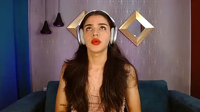 NoahCasstro online show from January 14, 2025, 7:43 pm