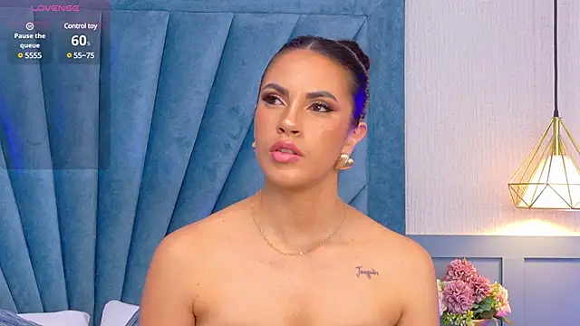 Camille Torres online show from February 26, 2025, 12:58 pm