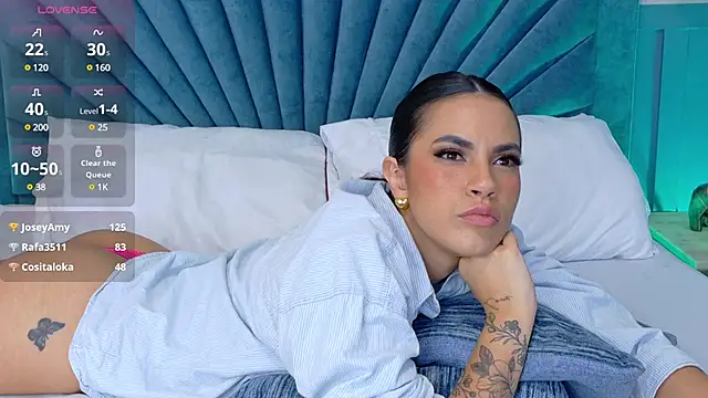 Camille Torres online show from March 15, 2025, 5:04 pm