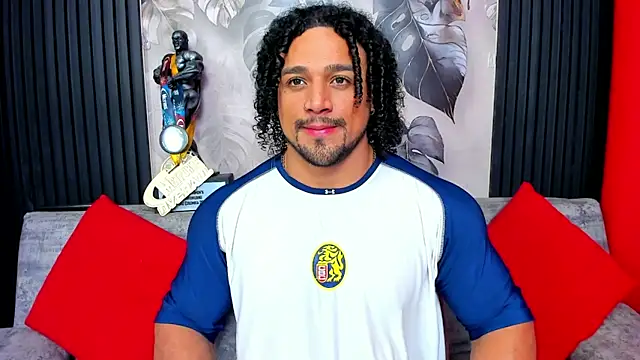 MikeEstevess online show from January 6, 2026, 12:31 pm