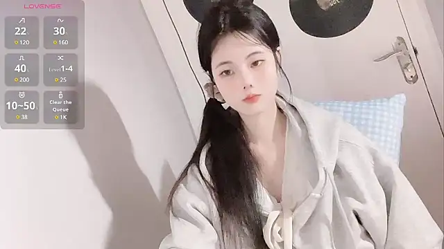 Qedgjwyz1 online show from February 7, 2025, 4:56 pm