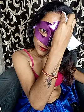 REVA DARLING online show from October 16, 2025, 6:36 am