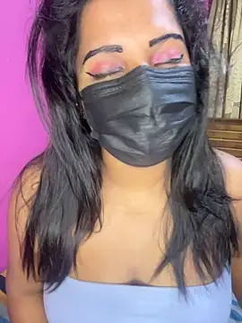 NOORA-GIRL online show from October 11, 2025, 10:41 pm