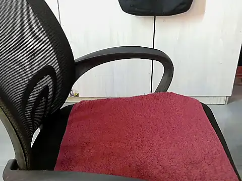 Destiny Desire online show from December 3, 2025, 8:18 pm