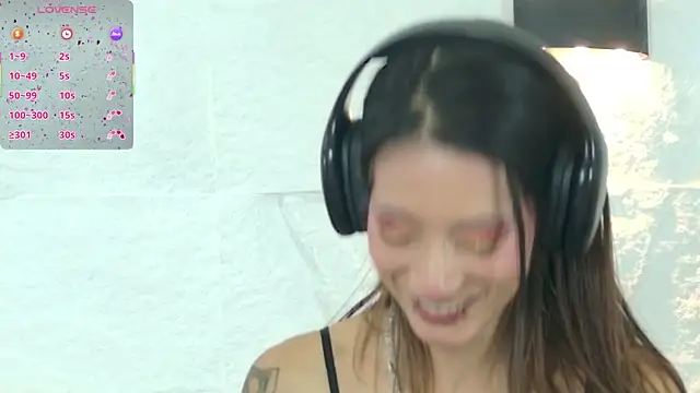 zorravioletta1 online show from September 26, 2025, 12:42 pm