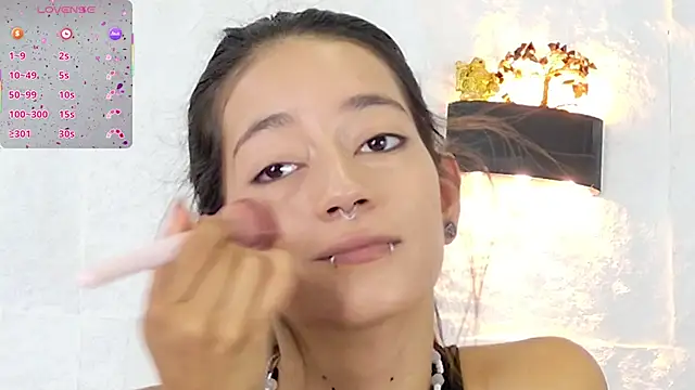 zorravioletta1 online show from October 15, 2025, 11:54 am