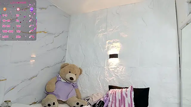 zorravioletta1 online show from February 2, 2026, 11:20 am