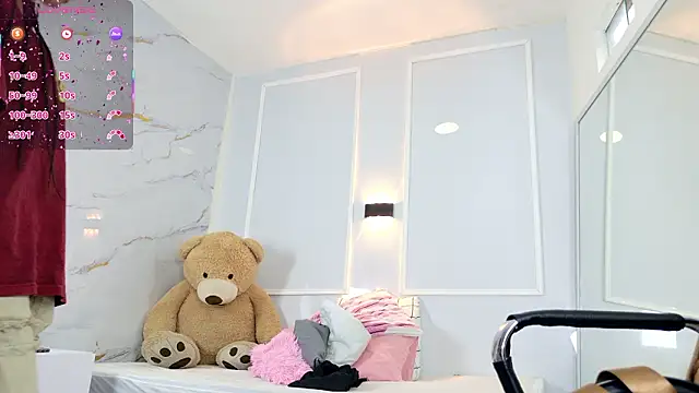 zorravioletta1 online show from March 27, 2026, 12:05 pm