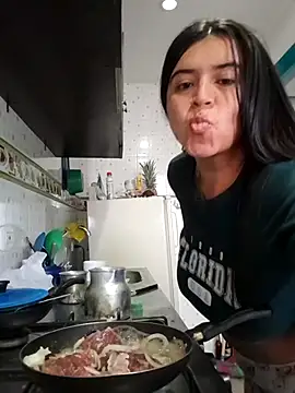 Devilsweet17 online show from January 5, 2025, 8:00 pm