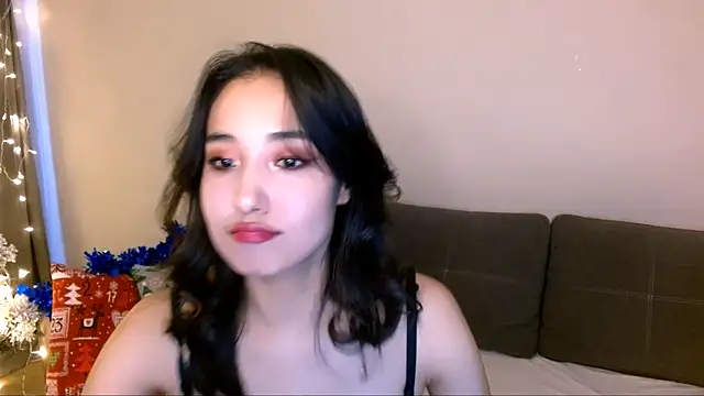 Snapshot of Li_noen chatting on December 19, 2024, 8:56 am Li noen online show from December 19, 2024, 8:56 am