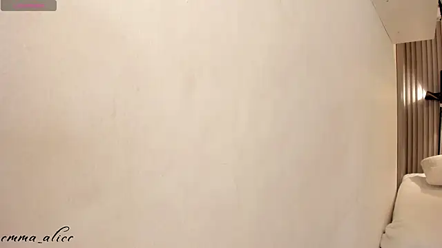 emma alice  online show from October 6, 2025, 12:02 pm