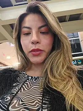 Karen San Miguel online show from October 7, 2025, 6:27 pm