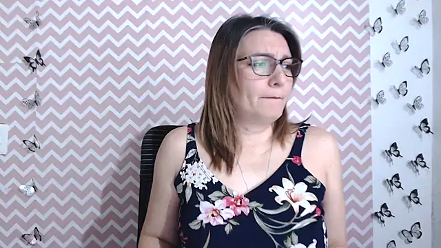 Amie Adams82  online show from January 28, 2025, 12:36 am