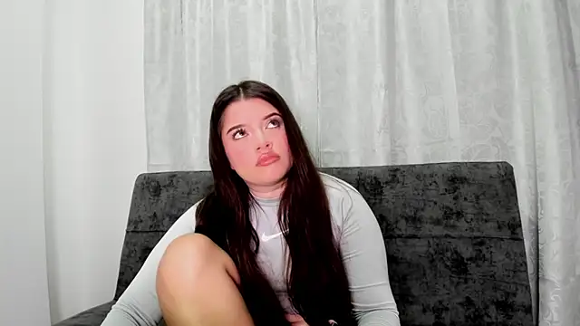 Tender lia online show from December 22, 2025, 5:15 am