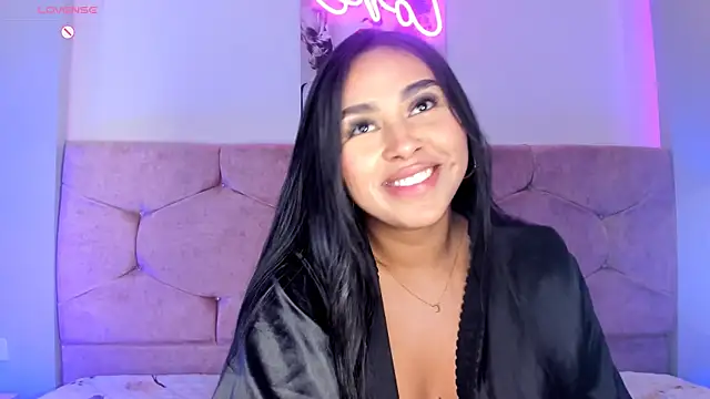 Snapshot of Cameliaa_Smiith chatting on March 1, 2025, 10:24 am Cameliaa Smiith online show from March 1, 2025, 10:24 am