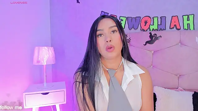 Cameliaa Smiith online show from October 30, 2025, 3:30 am