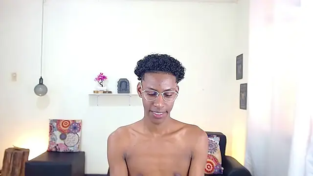 maiki18  online show from March 19, 2025, 4:55 pm