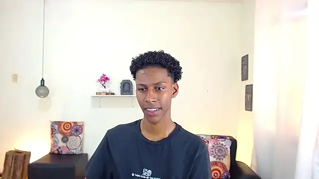 maiki18  online show from March 20, 2025, 7:57 pm