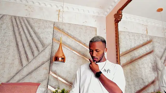 Snapshot of JamesParck chatting on March 1, 2025, 12:01 pm JamesParck online show from March 1, 2025, 12:01 pm