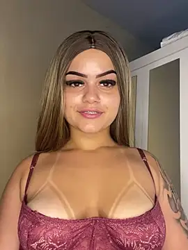 Snapshot of Lolacavalona chatting on December 5, 2024, 2:00 pm Lolacavalona online show from December 5, 2024, 2:00 pm