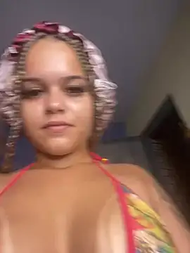 Snapshot of Lolacavalona chatting on January 27, 2025, 7:14 am Lolacavalona online show from January 27, 2025, 7:14 am